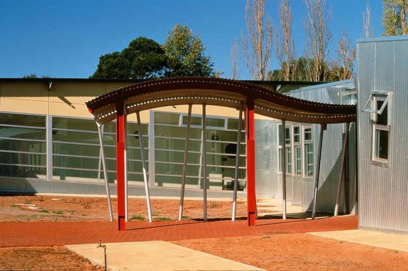 Swallowcliffe Schools: School entrance