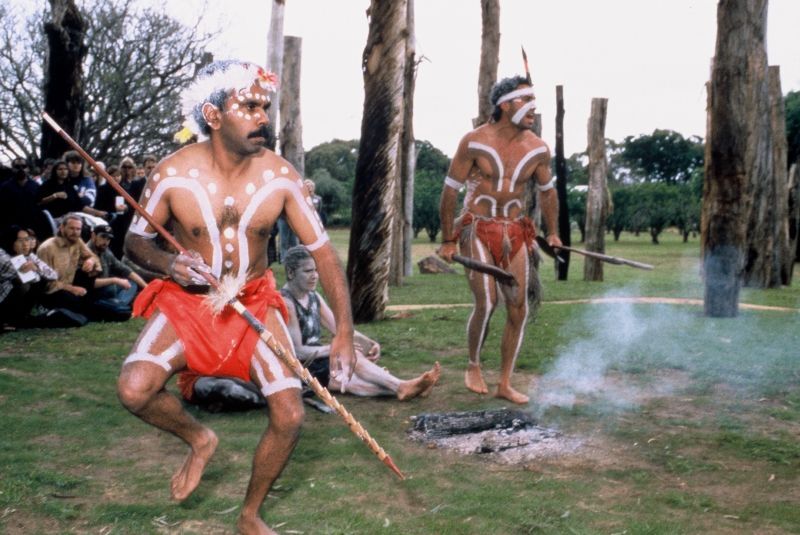 Tjirbruke Gateway: Kaurna Ceremony of purification and welcome.